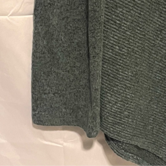 B WEAR, Women’s Cowl Neck, Long Sleeve, Comfy Gray Shirt, Size X-Large - Picture 6 of 11